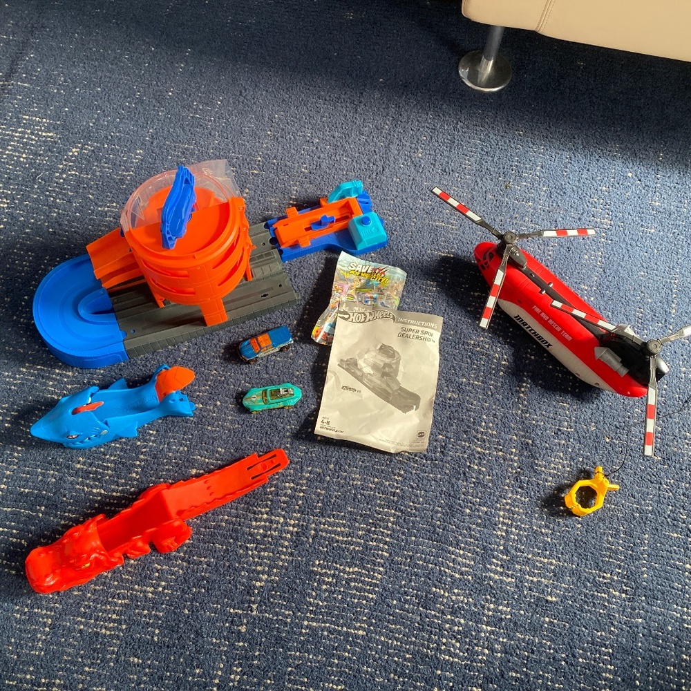 FINAL PRICE CUT B4 UNLISTING: Hot Wheels & Matchbox Bundle